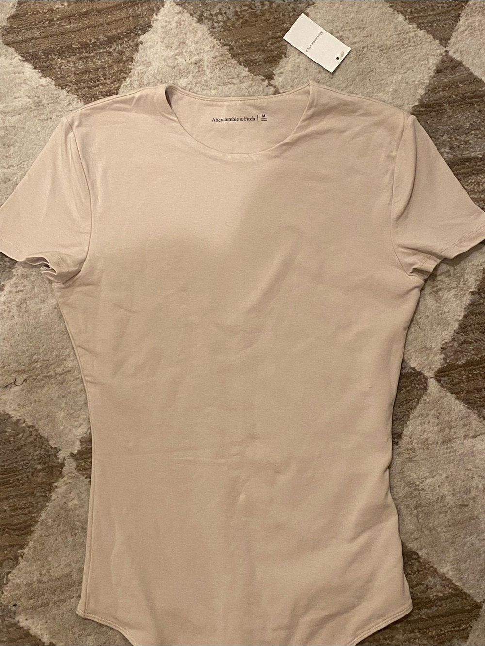NWT Abercrombie & Fitch Seamless Crewneck Tee Bodysuit - Light Beige sz M